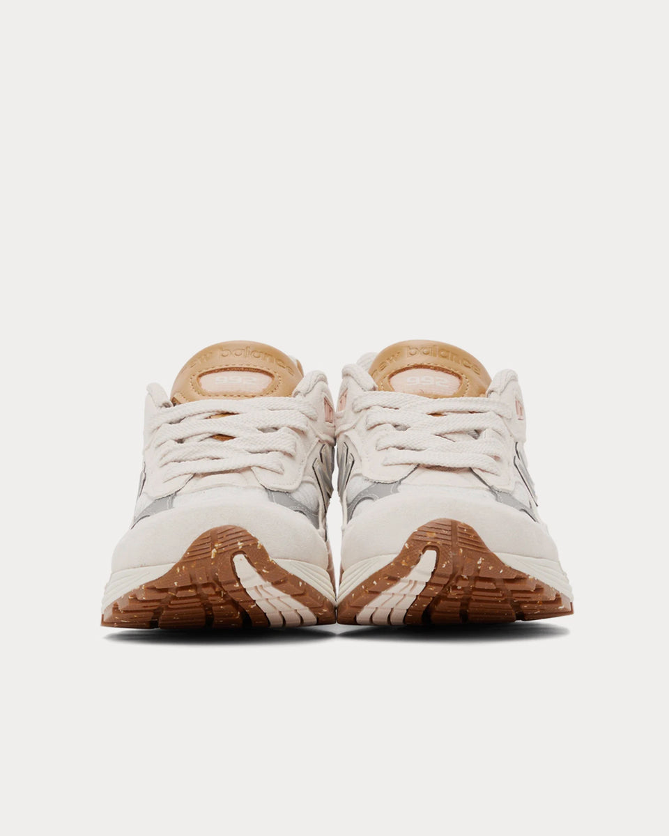 New Balance Made In US 992 Off White Low Top Sneakers