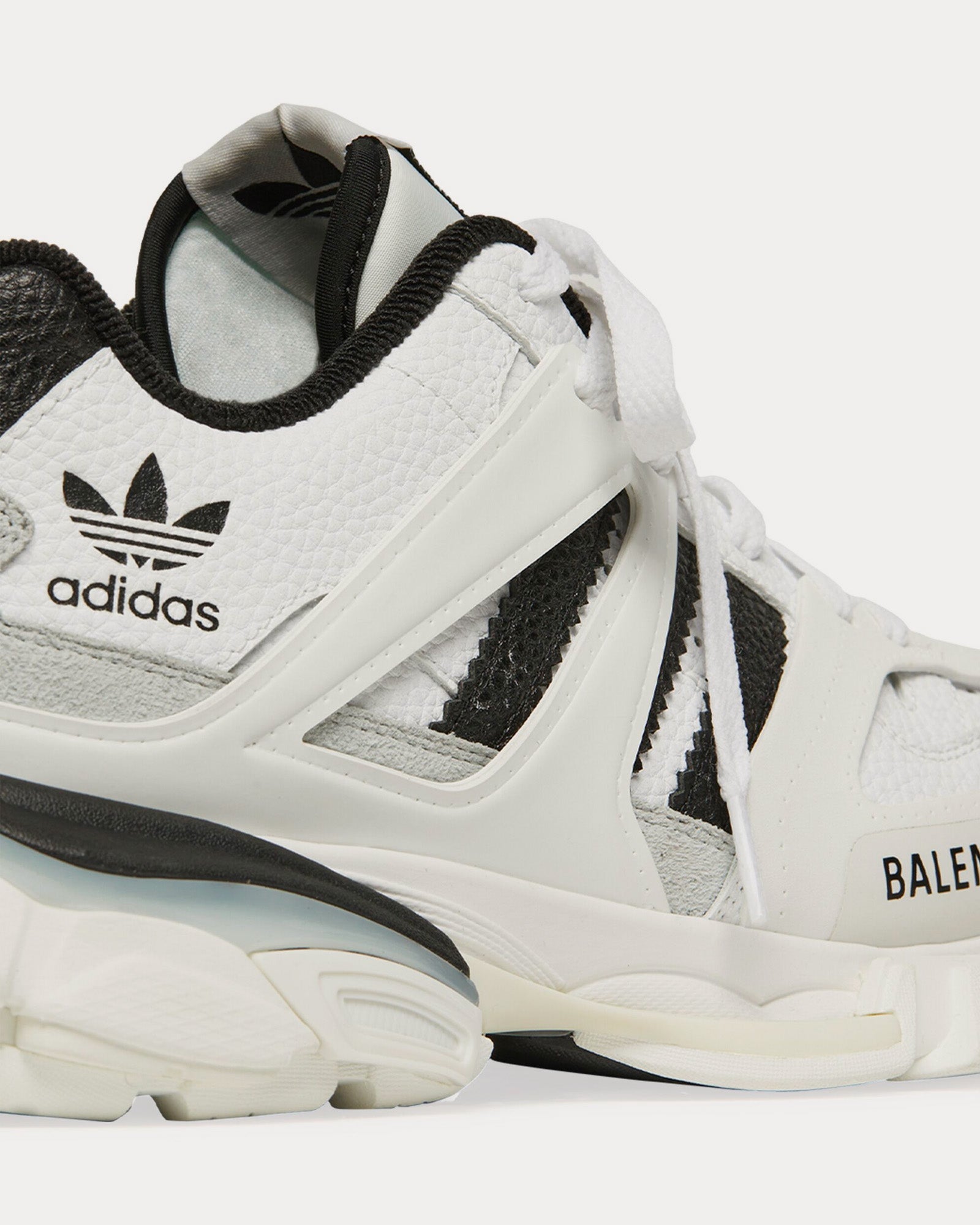 Balenciaga x Adidas Track Forum White / Black Low Top Sneakers - 7