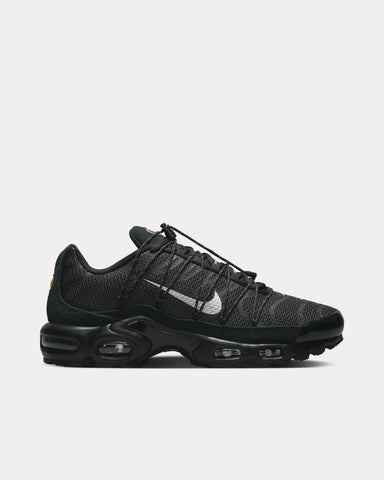 Nike Air Max Plus Utility Black / White / Metallic Silver Low Top Sneakers