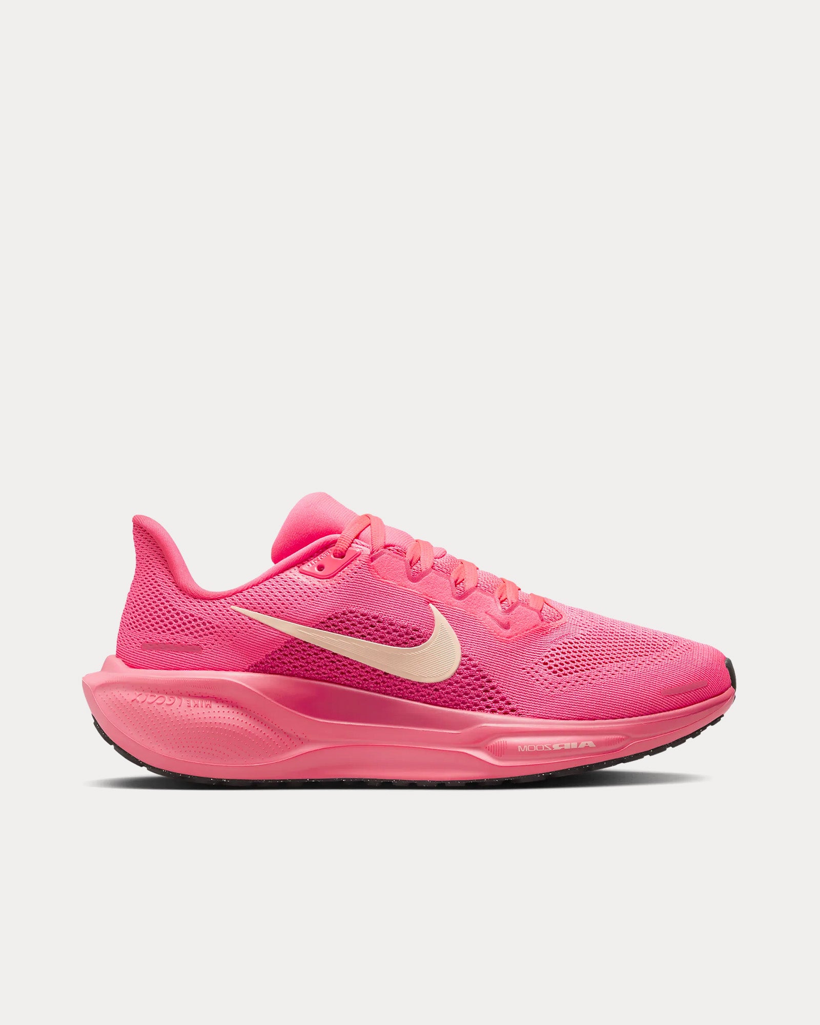 Nike running shoes for women black and pink best sale