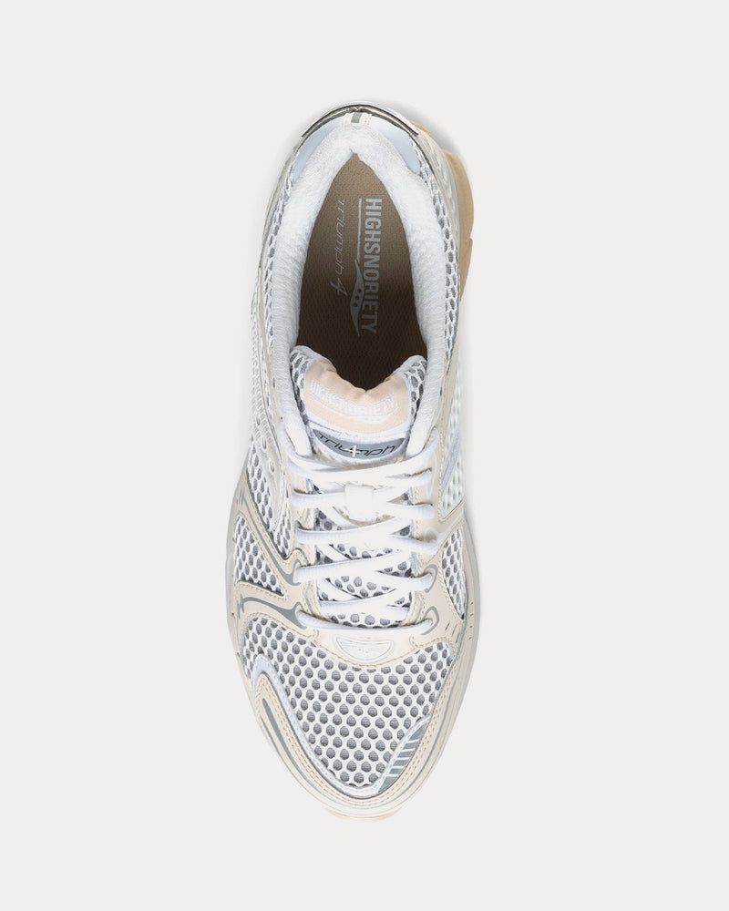 Saucony x Highsnobiety ProGrid Triumph 4 Cream / White Low Top Sneakers - 2