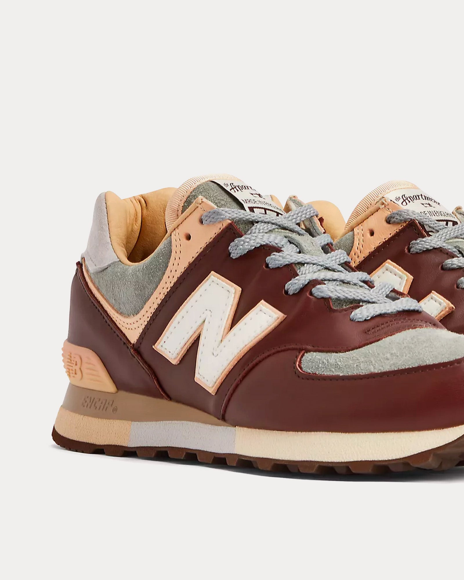 New Balance x The Apartment MADE in UK 576 Bitter Chocolate / Puritan Gray / Sheepskin Low Top Sneakers - 5