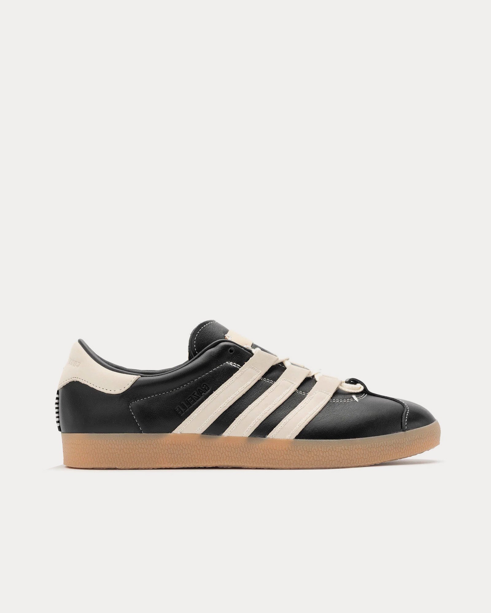 Gazelle Black / Cream WhiteLow Top Sneakers