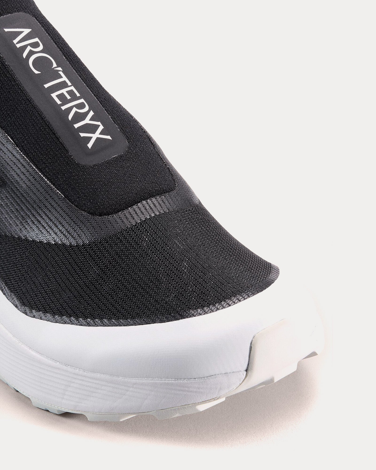 Arc'teryx Norvan SL 3 White / Black Slip Ons - 3