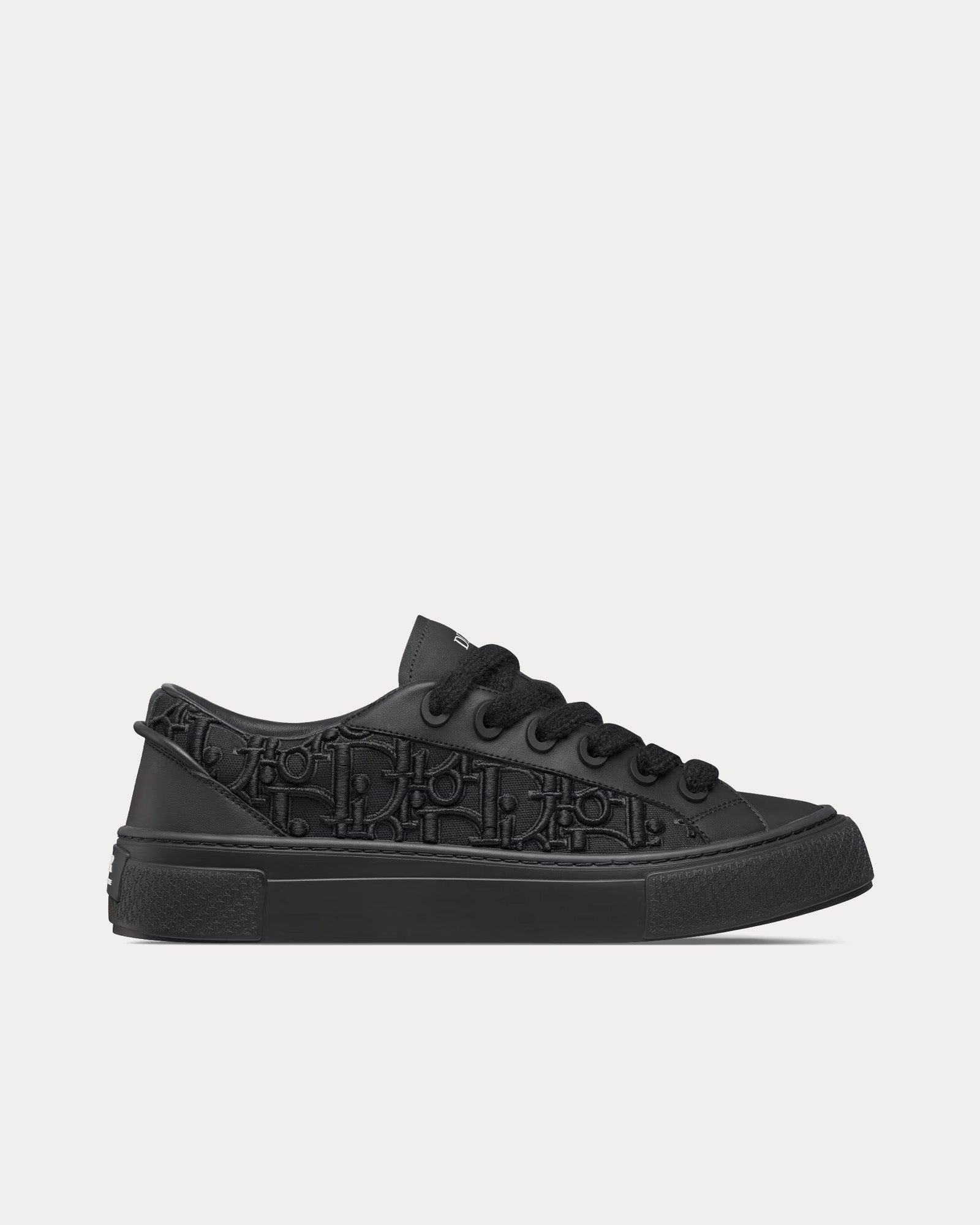 Men s B33 Black Smooth Calfskin and Dior Oblique Raised Embroidery Low Top Sneakers