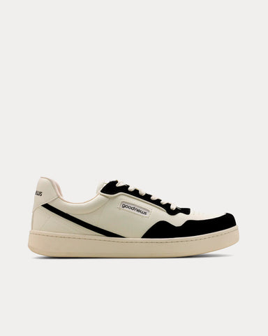 Good News Mack White / Black Low Top Sneakers