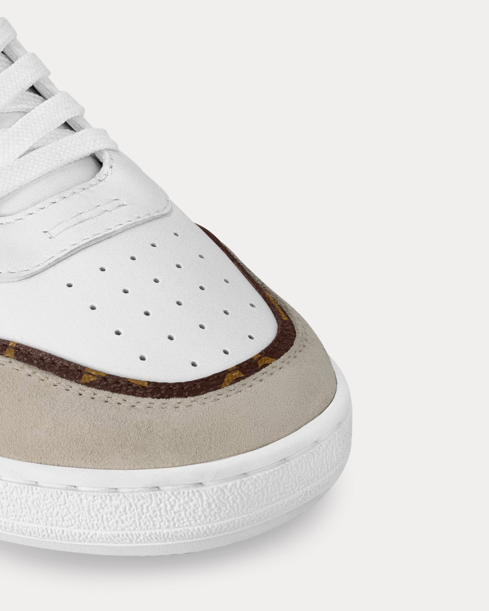 Louis Vuitton LV Stadium Blanc Low Top Sneakers - 4