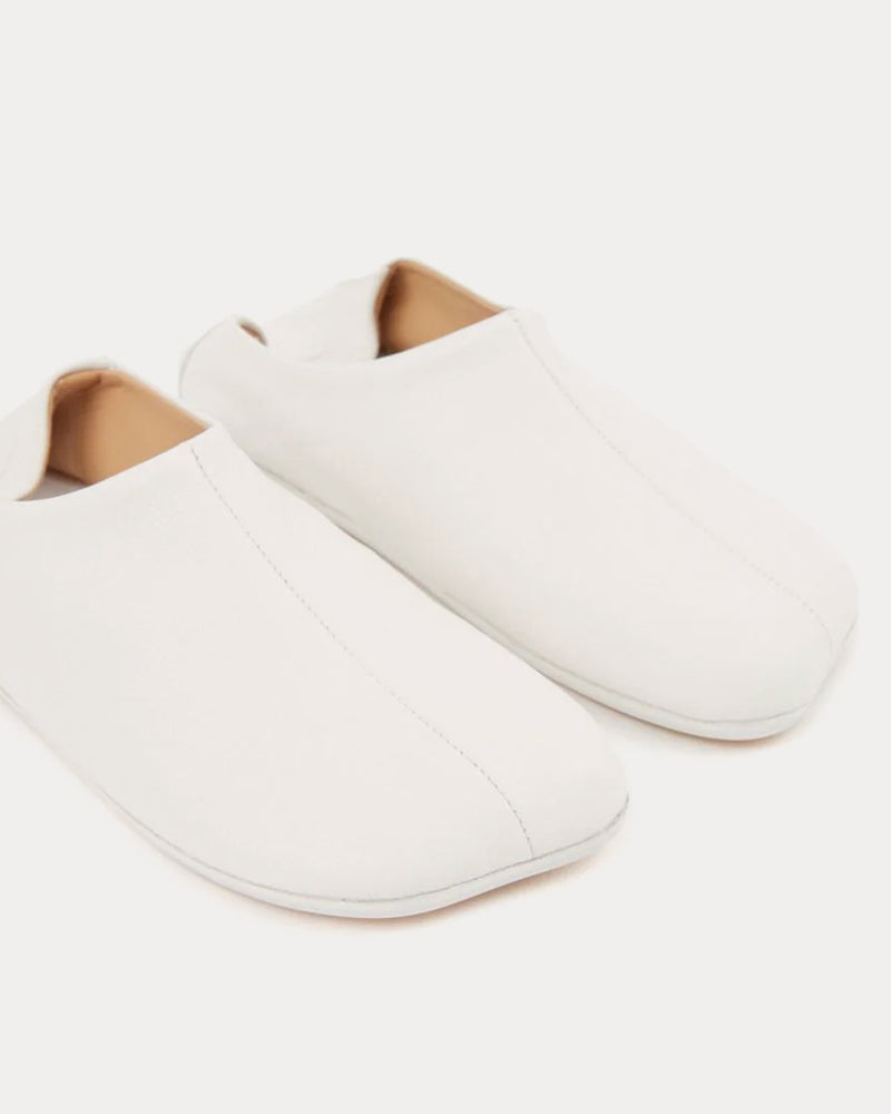 MM6 Maison Margiela Anatomic Babouches White Slip Ons - 2