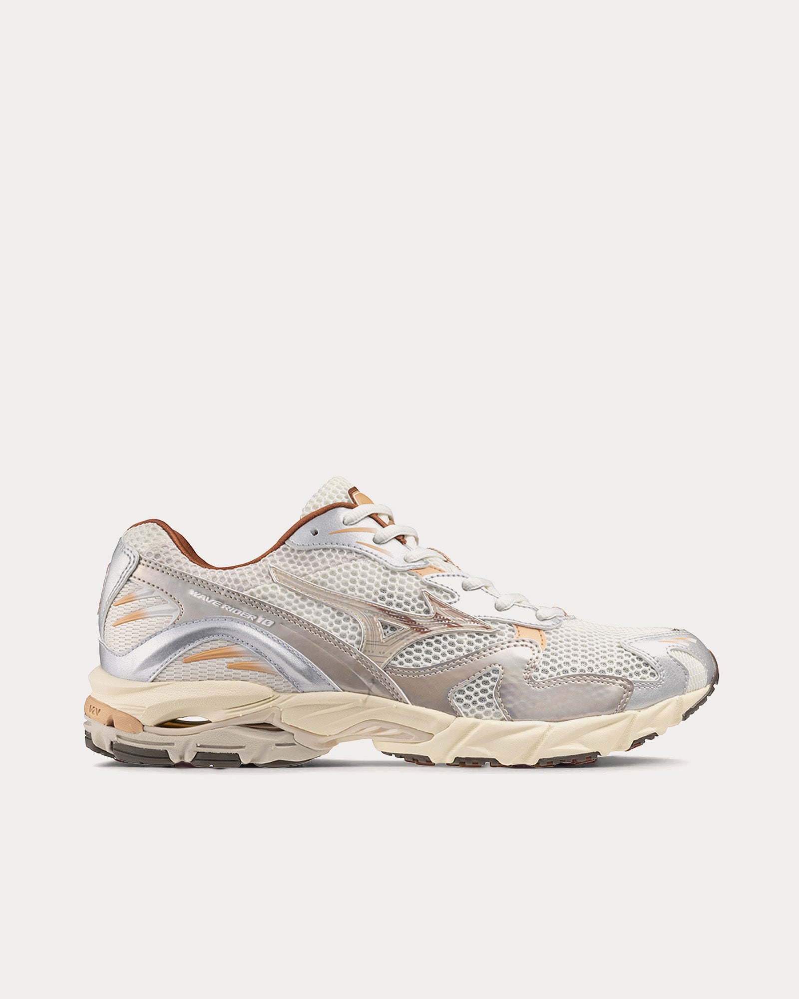 Mizuno Wave Rider 10 Shifting Sand Shifting Sand Snow White Low Top Sneakers Sneak in Peace