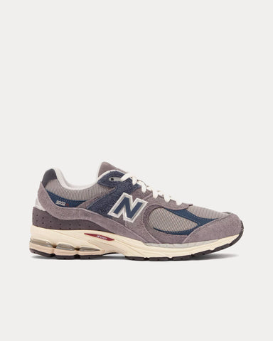 New Balance 2002r Nb Navy / Castlerock /Shadow Grey Low Top Sneakers