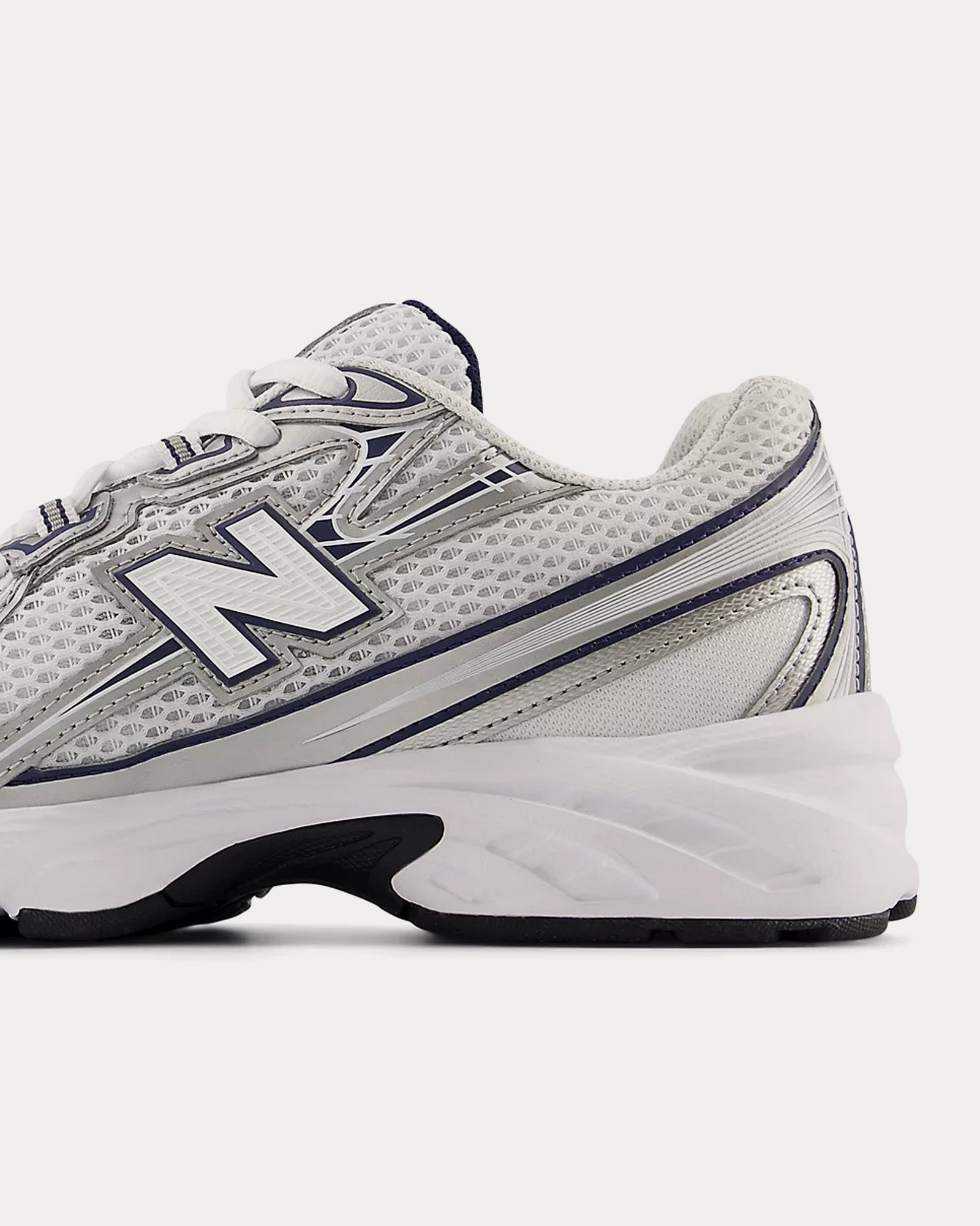 New Balance 740 NB Navy / White / Shadow Grey Low Top Sneakers - 5