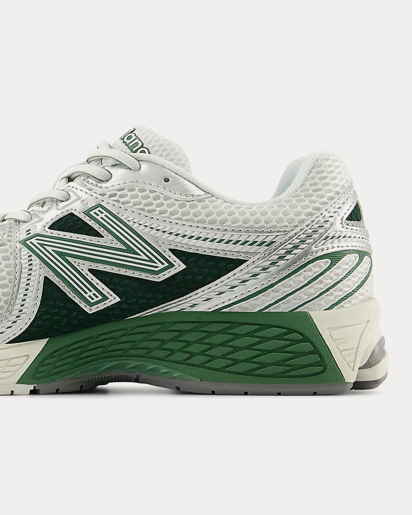 New Balance 860V2 'Northern Light' Reflection / Mallard Green / Sea Salt Low Top Sneakers - 3