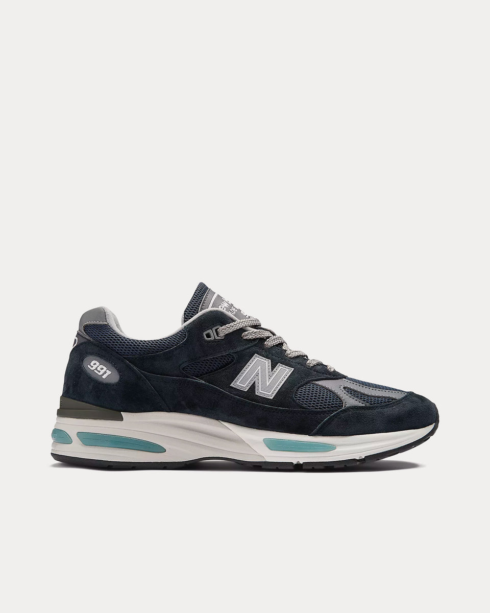 New Balance MADE in UK 991v2 Dark Navy / Smoked Pearl / Silver Low Top ...