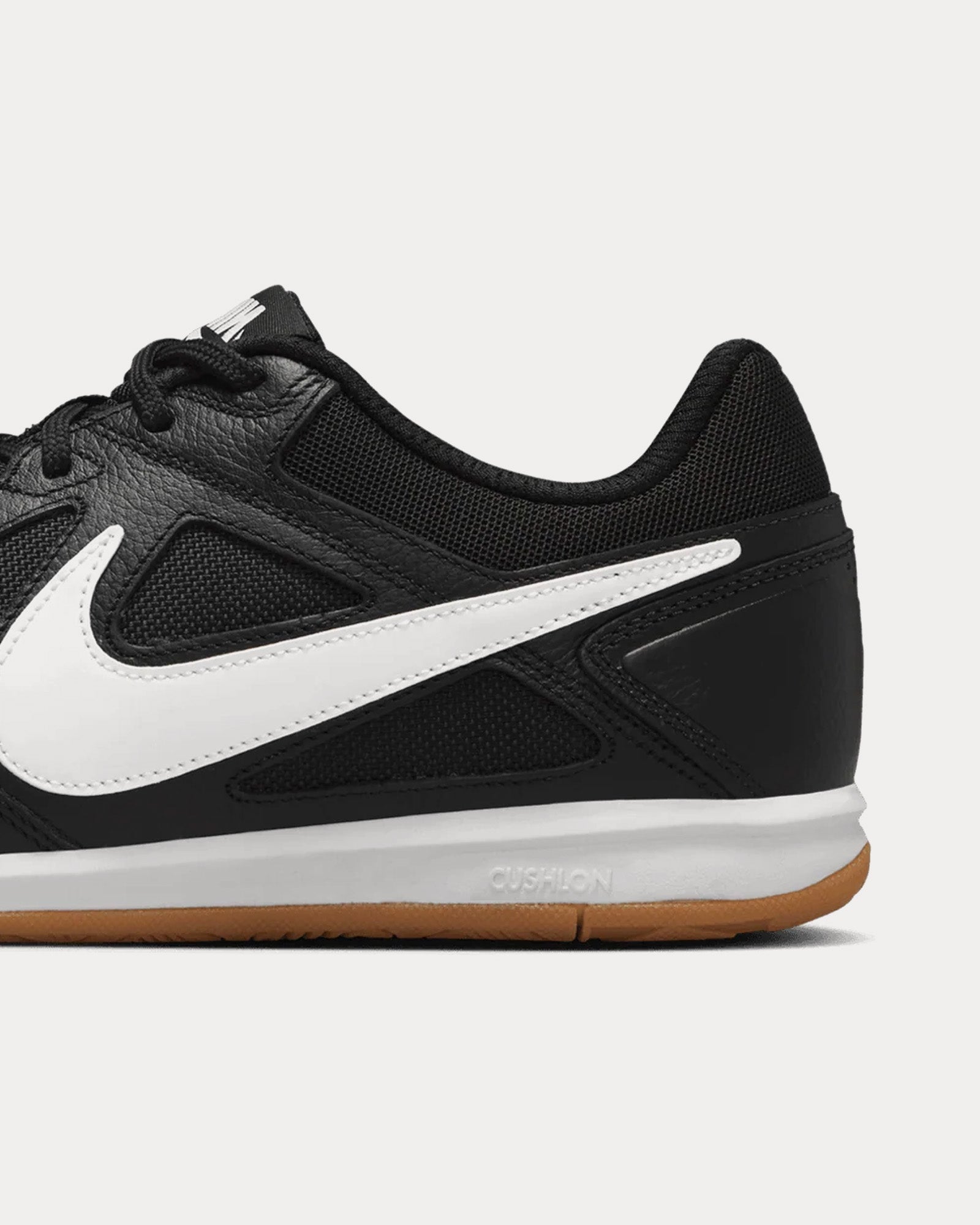 Nike Gato Leather Black / White Low Top Sneakers - 5