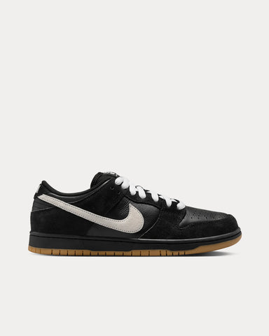 Nike SB Dunk Low Pro Black / White Low Top Sneakers