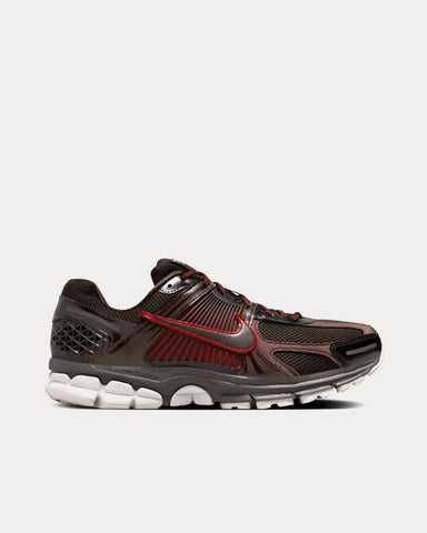 Nike Zoom Vomero 5 Velvet Brown / University Red Low Top Sneakers