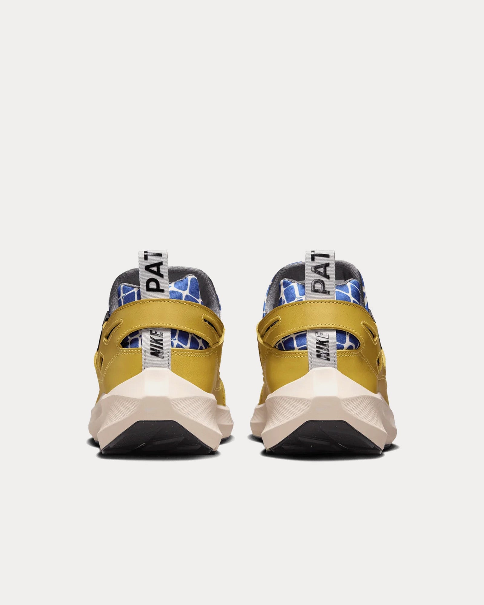 Nike x Patta Air Huarache Saffron Quartz Slip On Sneakers - 3