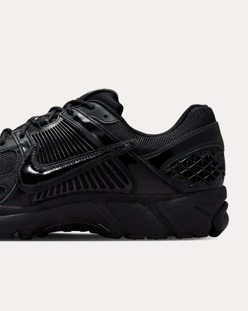 Nike x Dover Street Market Zoom Vomero 5 Triple Black Low Top Sneakers - 5