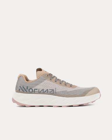 NNormal Kjerag Beige Running Shoes