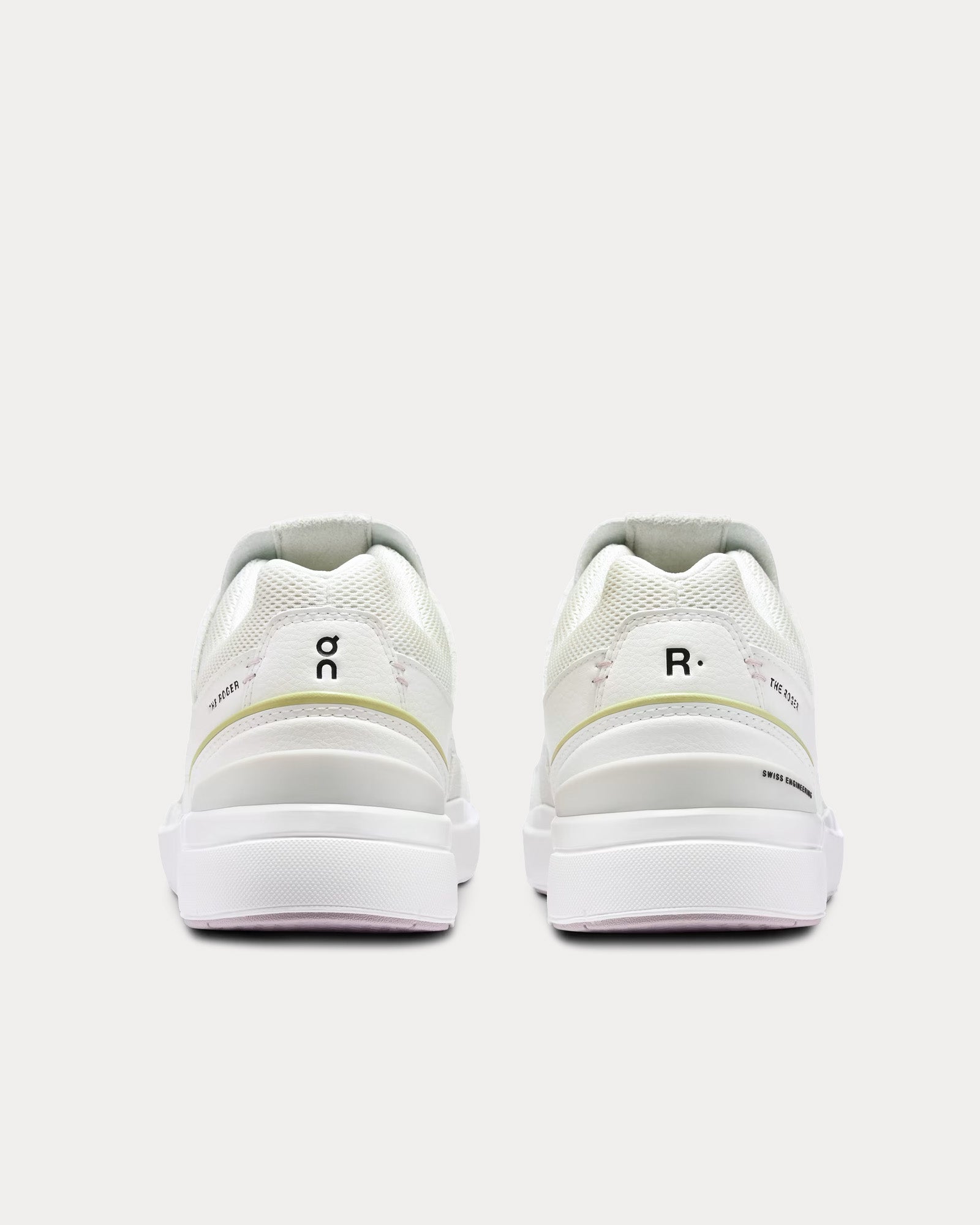 On Running The Roger Clubhouse White / Mauve Low Top Sneakers - 3