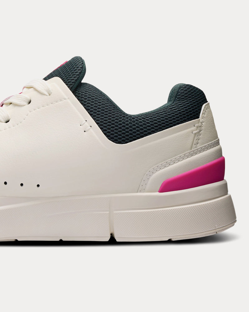 On Running The Roger Advantage Ivory / Pink Low Top Sneakers - 5