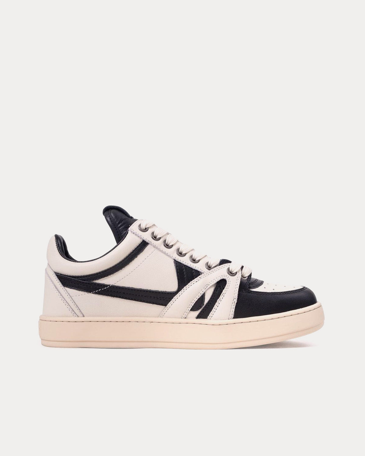 Plessume Vantage White / Black Low Top Sneakers - 1