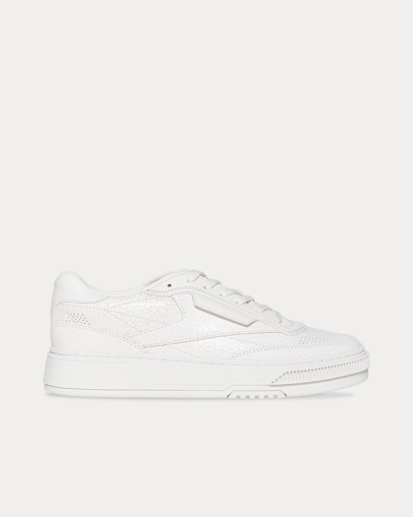 Reebok LTD - Club C Cracked Leather Off-White Low Top Sneakers