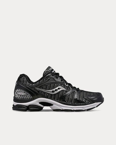 Saucony ProGrid Triumph 4 Black Low Top Sneakers