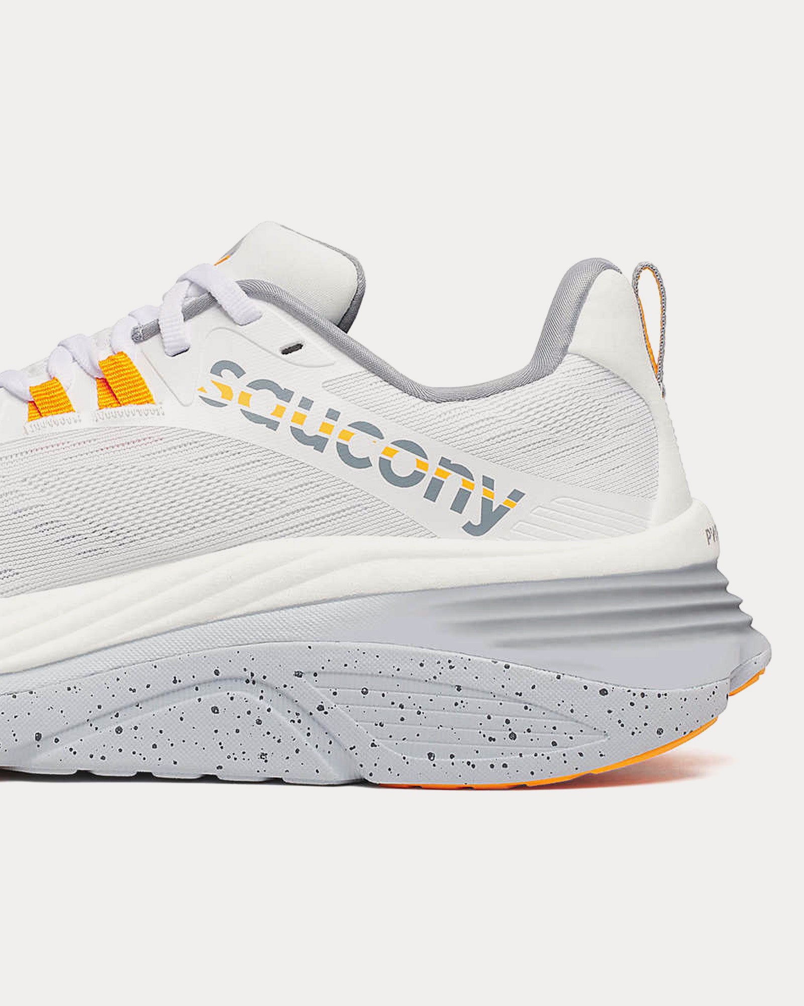 Saucony Hurricane 24 White / Cloud Running Shoes - 6