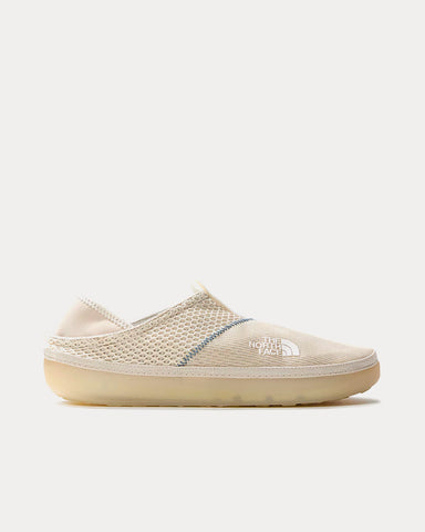 The North Face Base Camp Sandstone / Gardenia White Mules