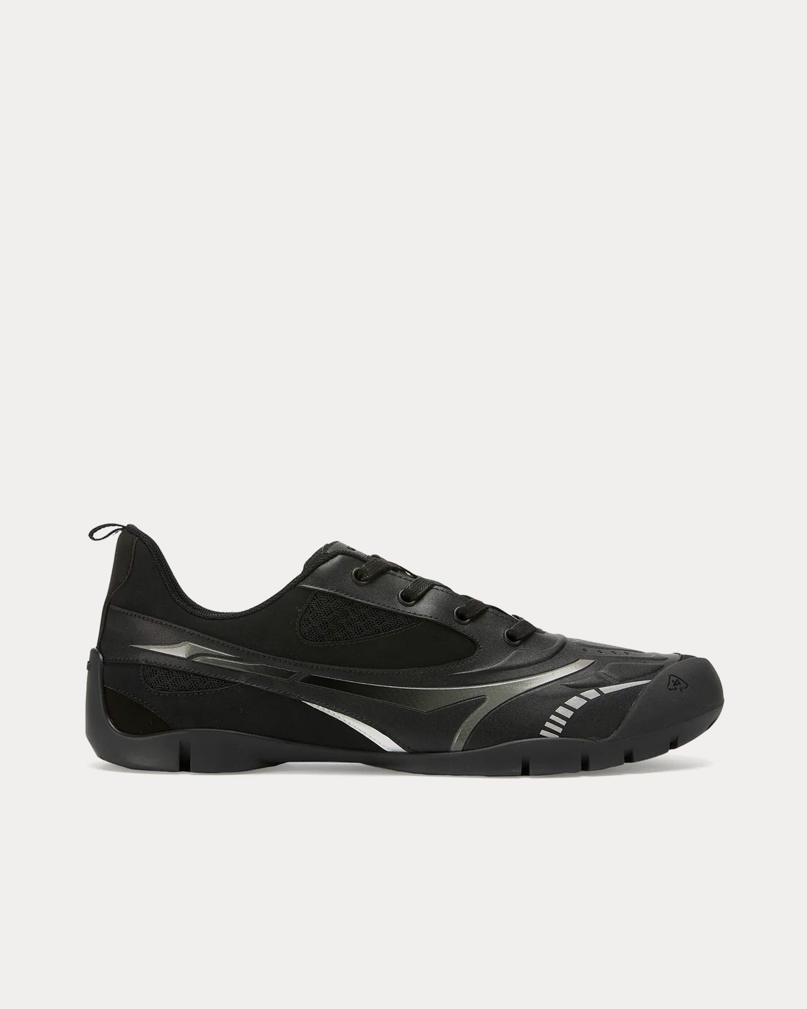 Swift Trek Black Low Top Sneakers