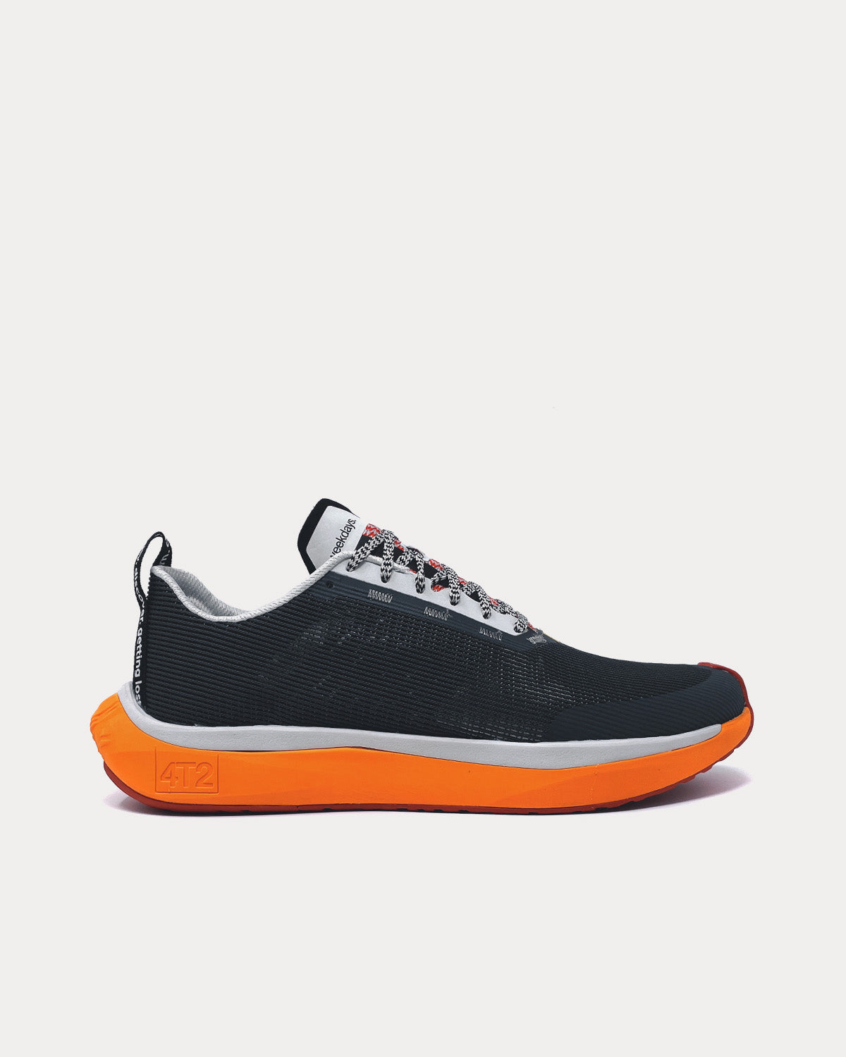 4T2 Weekdays Black / Orange Running Shoes - 1