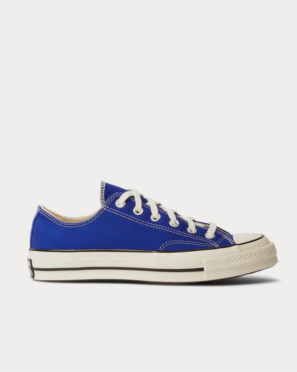 Blue low top converse online