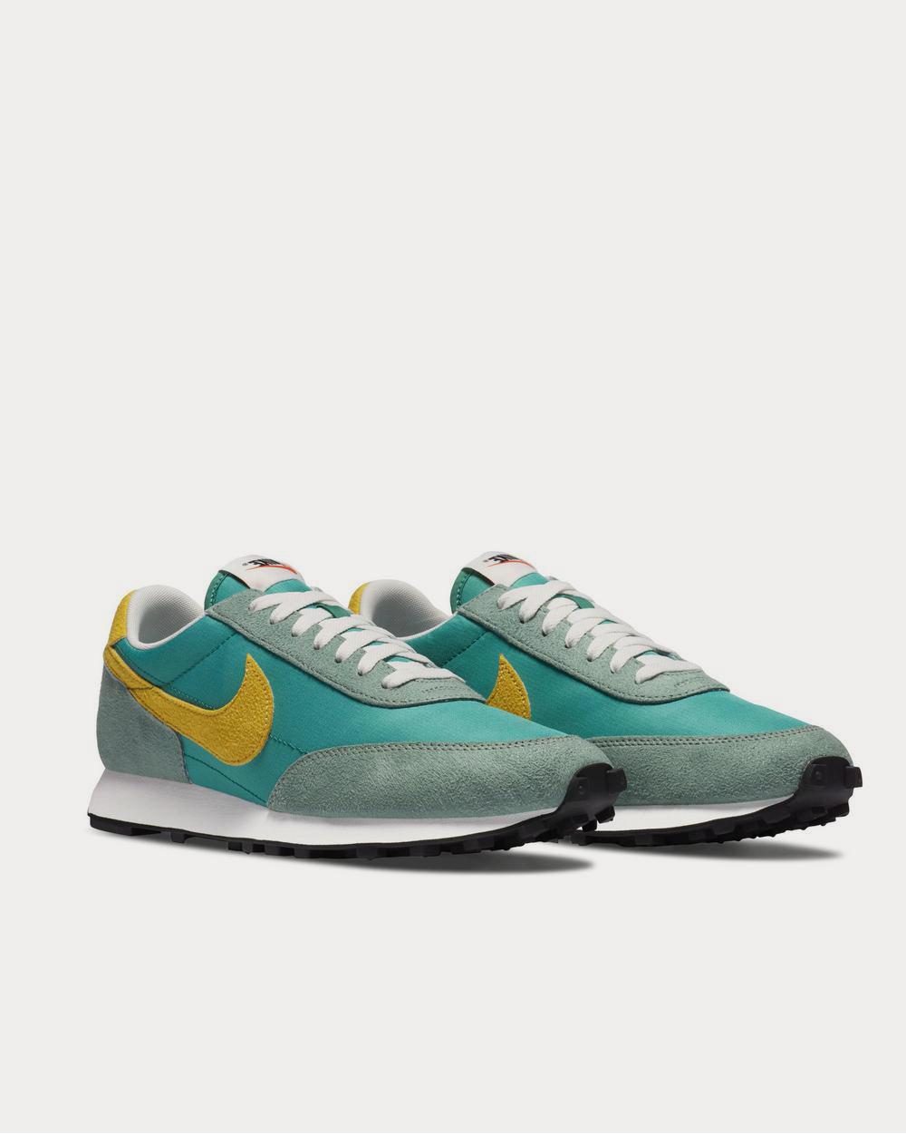 Nike Daybreak SP Faux Suede and Ripstop  Green low top sneakers - 2