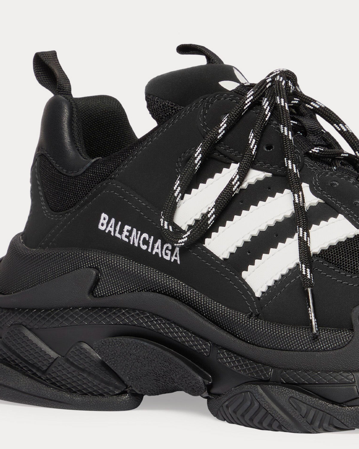 Balenciaga x Adidas Triple S Black / White Low Top Sneakers - 6