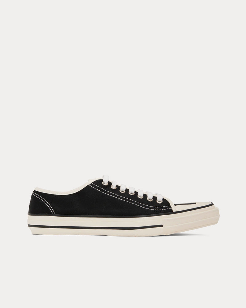 Comme des Garçons CDG Pointed Black Low Top Sneakers - 1