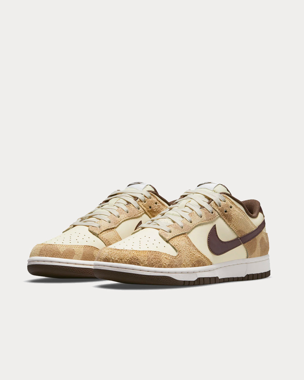 Nike Dunk Low Retro Premium Beach / Brown / Canvas / Sail Low Top Sneakers - 2