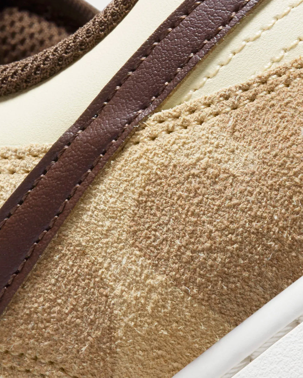 Nike Dunk Low Retro Premium Beach / Brown / Canvas / Sail Low Top Sneakers - 5