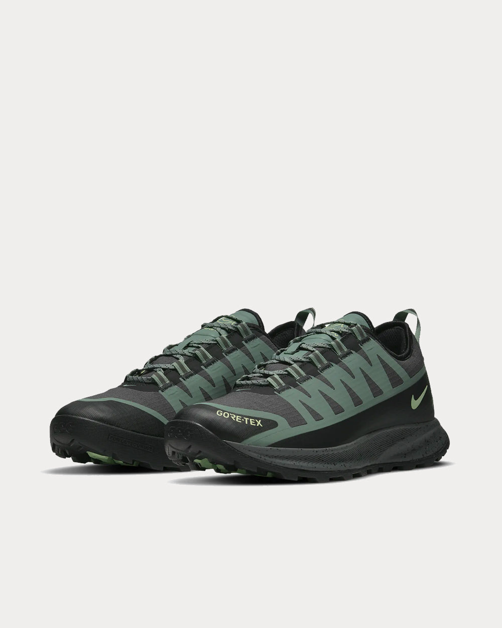 Nike ACG Air Nasu GORE-TEX Clay Green Low Top Sneakers - 2