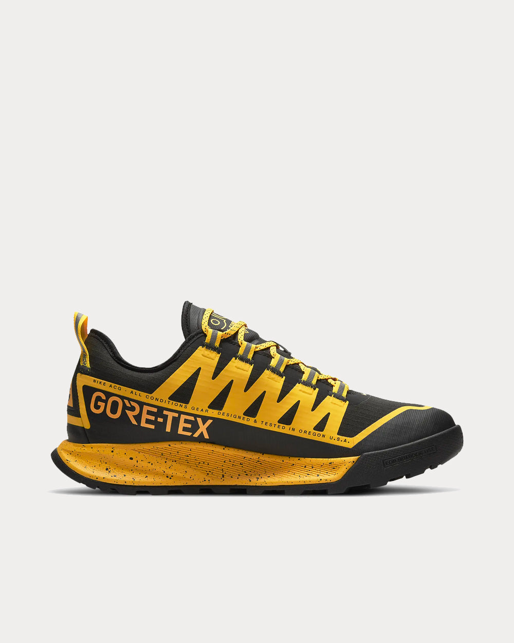 ACG Air Nasu GORE-TEX Laser Orange Low Top Sneakers