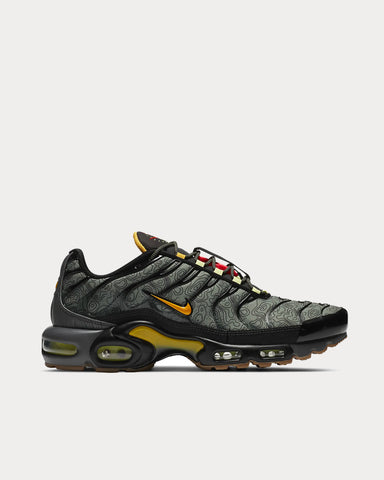 Nike Air Max Plus Spiral Sage Low Top Sneakers