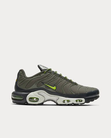 Nike Air Max Plus SE Twighlight Marshl Low Top Sneakers