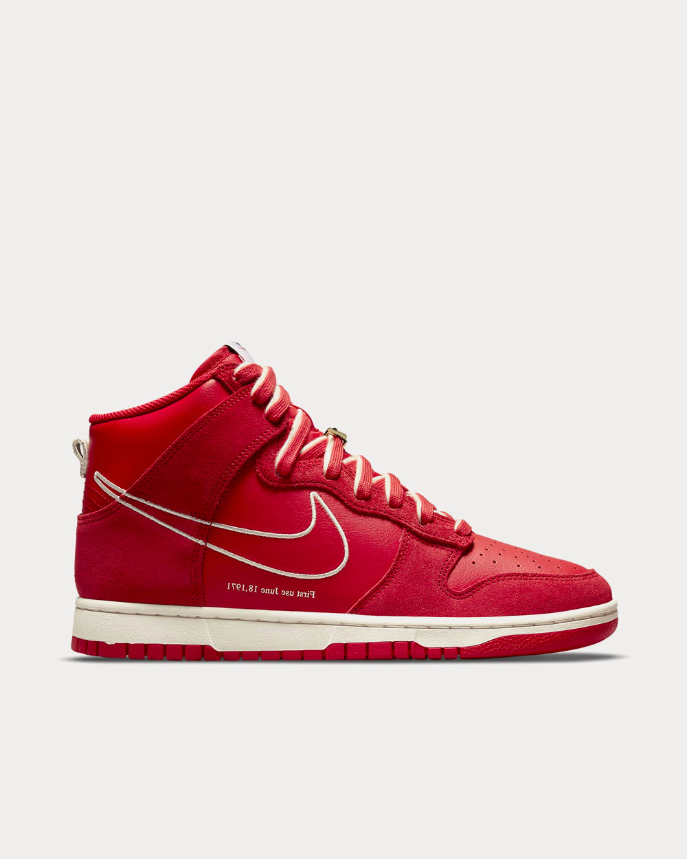 Dunk High SE University Red / Sail High Top Sneakers