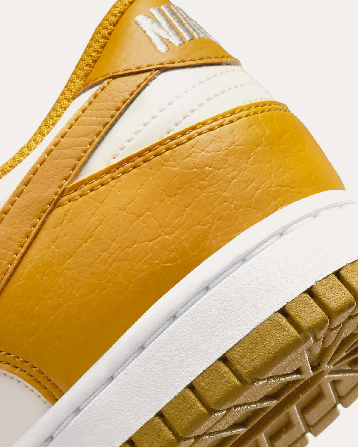 WMNS Nike Dunk Low Next Nature Gold newest Phantom