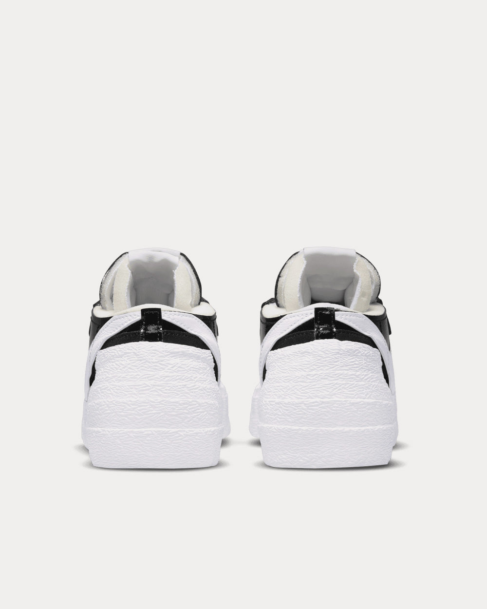 Nike x sacai Blazer Low Black / White Low Top Sneakers - 4