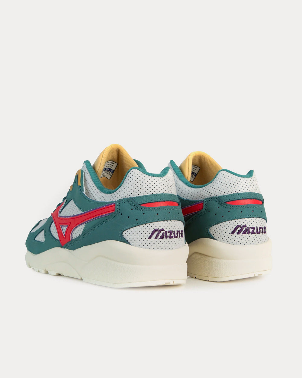 Mizuno x Patta Sky Medal Ivory / Red / Green Low Top Sneakers 