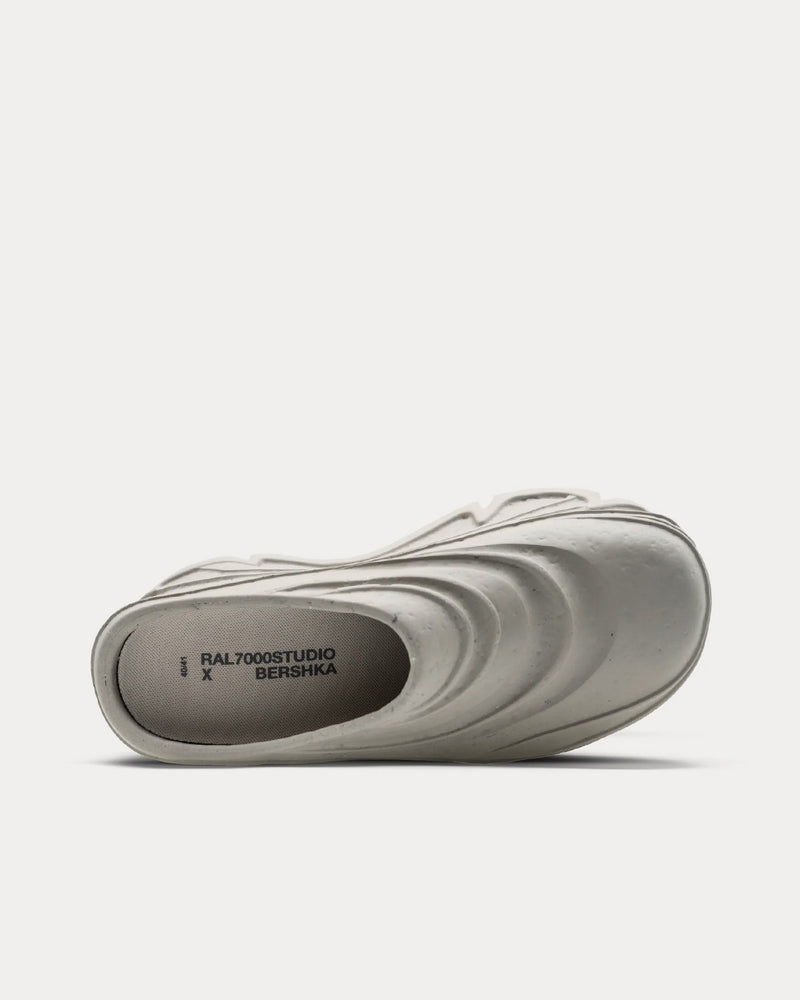 RAL7000STUDIO x Bershka Dust Clogs - 2