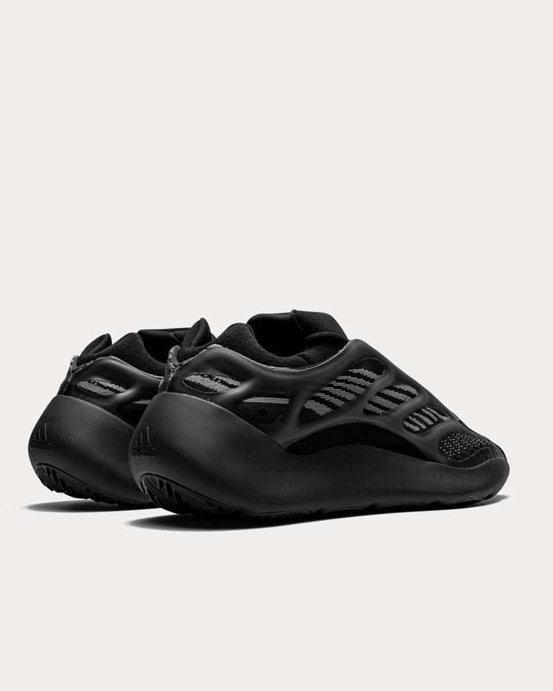 Yeezy 700 V3 Alvah black Low Top Sneakers - 3