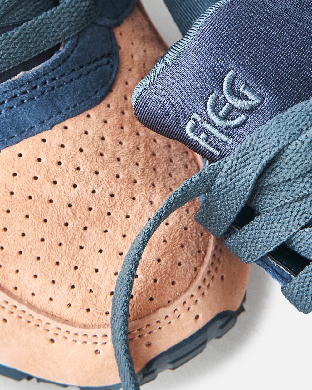 Asics x Kith Gel-Lyte V Salmon Toe Low Top Sneakers - 5