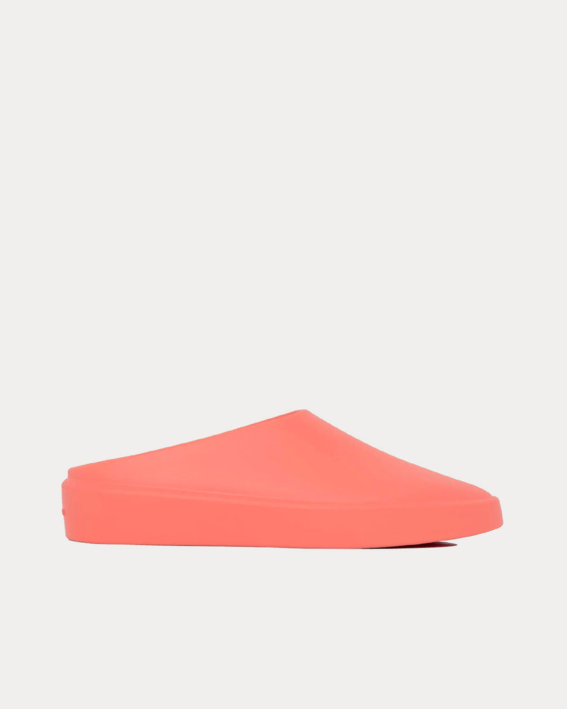 Fear of God ESSENTIALS The California Coral Slip Ons - Sneak in Peace